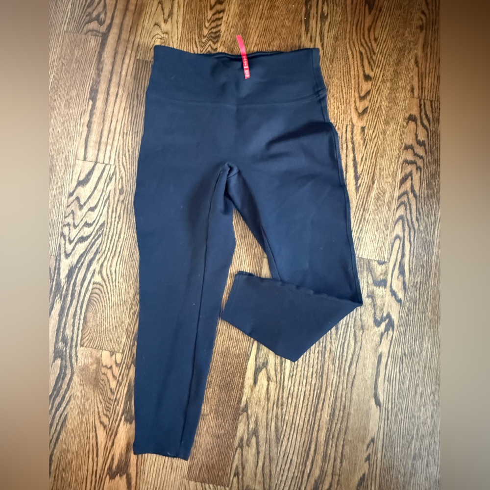 Spanx powerhold black cropped leggings pants M petite